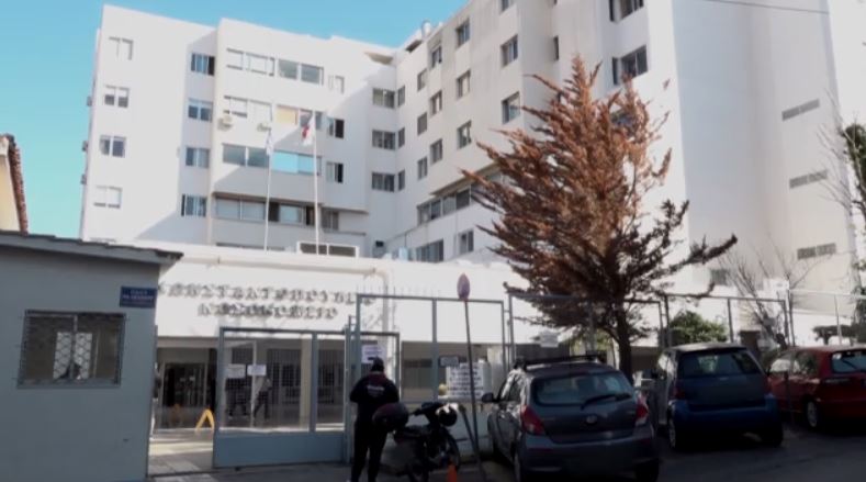 Δύο μήνες στα αζήτητα νεαρός πατέρας – «Θα τον στέλναμε για ταφή ως αγνώστου ταυτότητας»