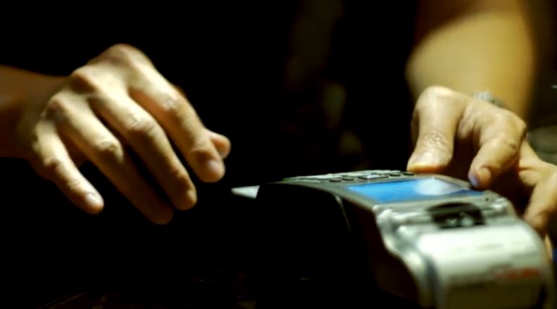 Κύκλωμα απατεώνων υποσχόταν δουλειά και αποσπούσε χρήματα από τα θύματα