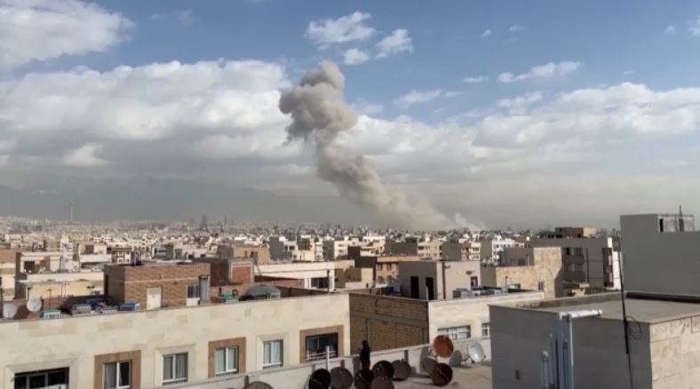 ΗΠΑ και Ισραήλ χτύπησαν με πύραυλους το Ιράν – Παγκόσμια ανησυχία