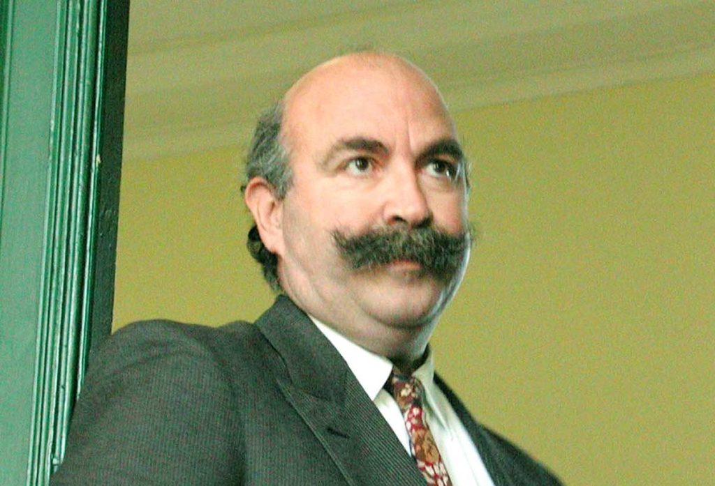 Χρήστος Μαυρίκης: Πυροβόλησε στον αέρα και έπειτα ταμπουρώθηκε σπίτι του – Συνελήφθη