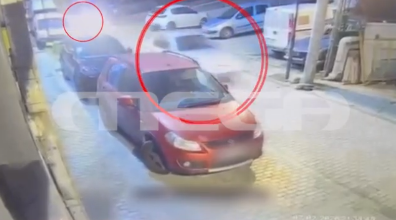 Άγιος Δημήτριος: Βίντεο ντοκουμέντο με την καταδίωξη 17χρονου οδηγού που κατέληξε με κλεμμένο όχημα σε τζαμαρία