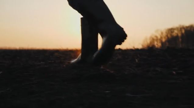 Κώστας Γρεβενίτης: «Με μπλέκουν άδικα» – Τι λέει ο πρώην επιστάτης του