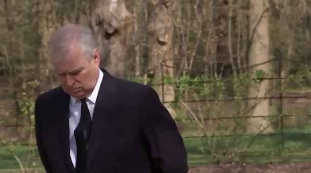 Βρετανία: «Σεισμός» στη βασιλική οικογένεια από τη σύλληψη του έκπτωτου πρίγκιπα Άντριου – Ελεύθερος «υπό έρευνα»