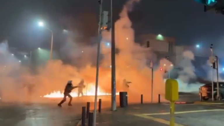 Θεσσαλονίκη: Αναζητούνται οι ευθύνες για τον «πόλεμο» με μολότοφ και χημικά στο ΑΠΘ