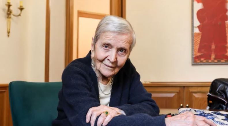 Ελένη Γλύκατζη – Αρβελέρ: Σε κλίμα συγκίνησης το ύστατο χαίρε στην σπουδαία Ακαδημαϊκό