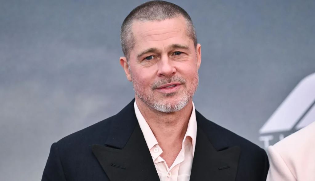 Μπραντ Πιτ: Στην Ύδρα ο διάσημος ηθοποιός για τα γυρίσματα της νέας ταινίας του