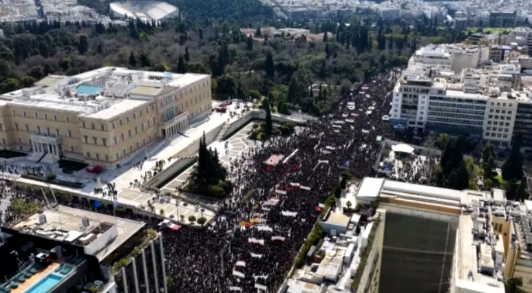 Τρία χρόνια από το δυστύχημα των Τεμπών – Μαζικές συγκεντρώσεις σε όλη τη χώρα