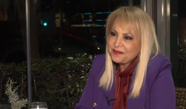 Τέτα Καμπουρέλη: Η μουσικοθεατρική παράσταση και ο σύντροφός της