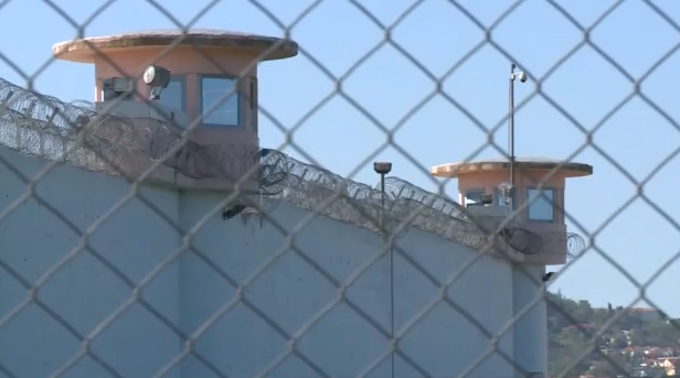 Φυλακές Δομοκού: Βαρυποινίτης σκότωσε κρατούμενο ισοβίτη στο γραφείο του αρχιφύλακα – Σε εξέλιξη η έρευνα