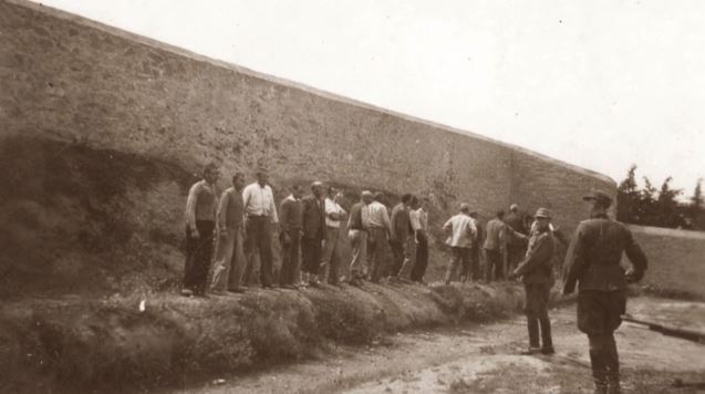 Στη Γάνδη κλιμάκιο του υπουργείου Πολιτισμού για τις φωτογραφίες εκτελεσθέντων στο Σκοπευτήριο Καισαριανής