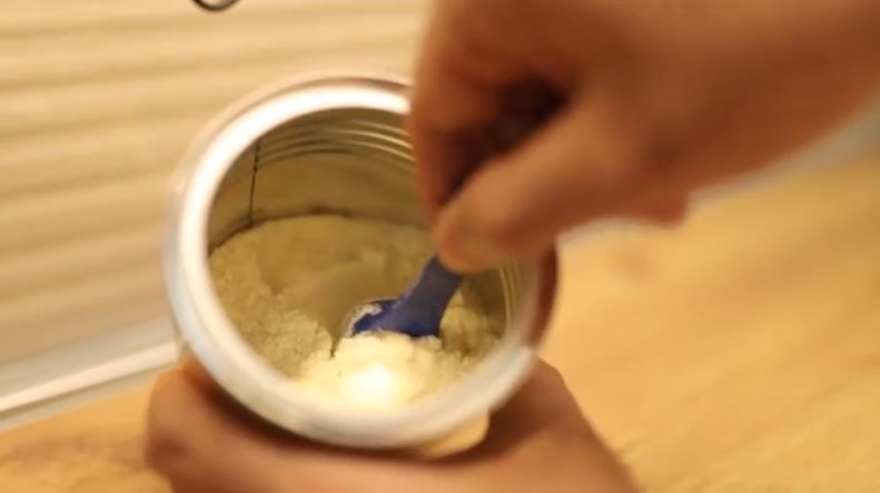 Γαλλία: Τρεις θάνατοι βρεφών πιθανόν από γάλα μολυσμένο με τοξίνη – Ανακλήθηκαν παρτίδες και στην Ελλάδα