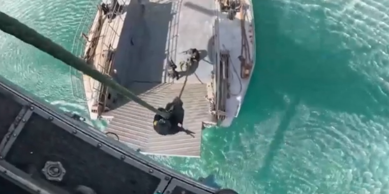 Ιράν και Ρωσία πραγματοποιούν κοινή ναυτική άσκηση στη θάλασσα του Ομάν