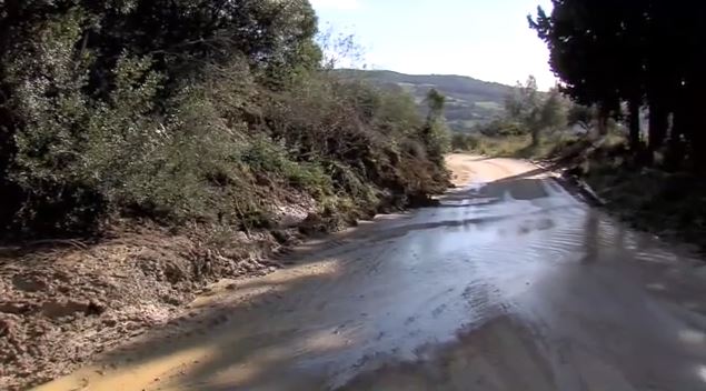 Καταστροφές, πλημμύρες & θυελλώδεις άνεμοι από την κακοκαιρία που σαρώνει τη χώρα