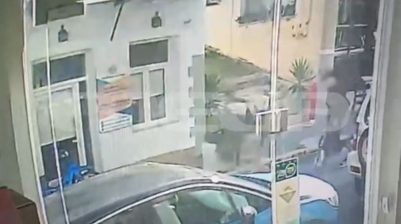 Πύλος: Στο MEGA ο 25χρονος που ξυλοκόπησε τον κομμωτή του επειδή δεν του άρεσε το κούρεμα