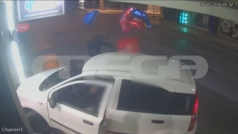 Κρήτη: Η στιγμή που ΙΧ καρφώνεται σε μίνι μάρκετ – MEGA ντοκουμέντο