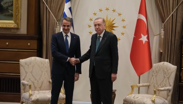 Συνάντηση Μητσοτάκη- Ερντογάν στην Άγκυρα: Οι ανοιχτοί δίαυλοι επικοινωνίας και οι «κόκκινες» γραμμές