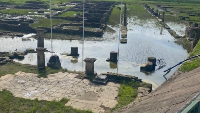 Εικόνες ντροπής και εγκατάλειψης στον αρχαιολογικό χώρο της Ήλιδας