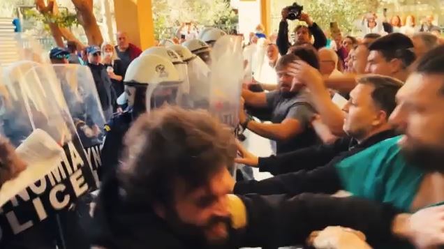 Στα ύψη η αντιπαράθεση Γεωργιάδη – υγειονομικών