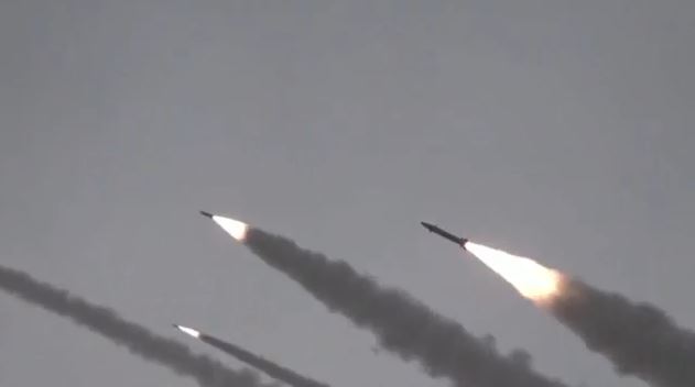 Οι ΗΠΑ σφίγγουν τον στρατιωτικό κλοιό γύρω από το Ιράν