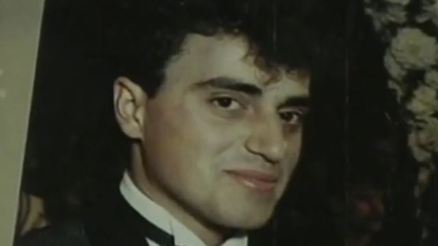 Νέα Πέραμος: Δύο εγκλήματα στην ίδια οικογένεια – Η δολοφονία του θείου του 27χρονου που βρέθηκε σε ρέμα