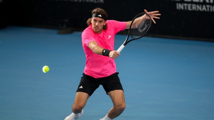 Στέφανος Τσιτσιπάς: Η αγωνιστική «κατρακύλα» του Έλληνα τενίστα – Ο νέος αποκλεισμός και ο έντονος εκνευρισμός του