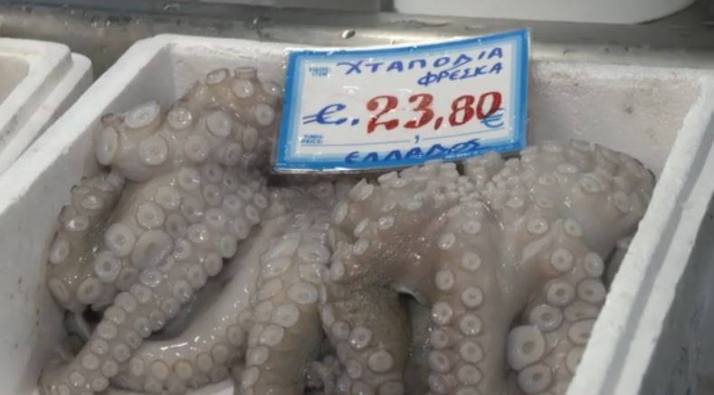 Το «αδιαχώρητο» στη Βαρβάκειο αγορά για το σαρακοστιανό τραπέζι – Πού κυμαίνονται οι τιμές των εδεσμάτων