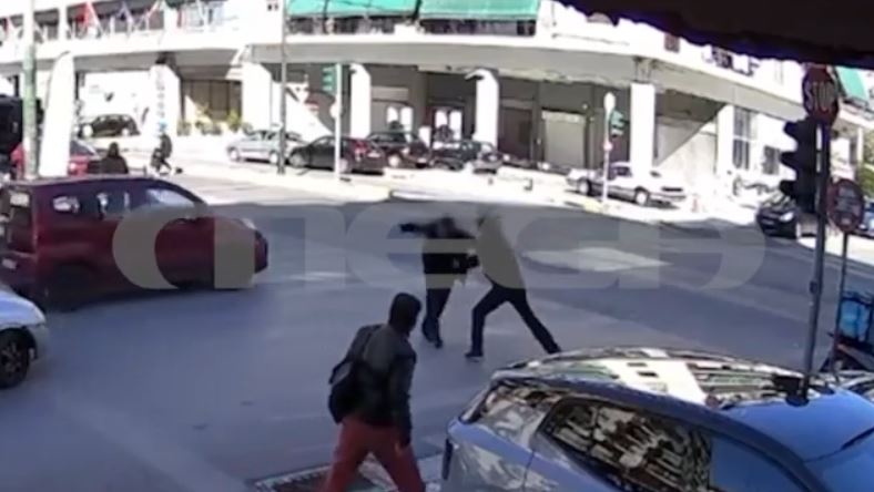 Πατήσια: Άγριος καυγάς μεταξύ οδηγών για την προτεραιότητα κατέληξε σε μαχαίρωμα