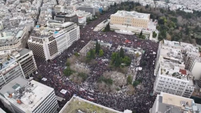 Μεγαλειώδη συλλαλητήρια σε κάθε πόλη για την τραγωδία των Τεμπών