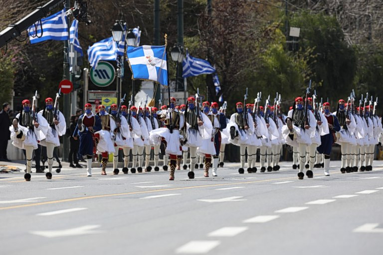 25η Μαρτίου: Στις 11:00 ξεκινάει η στρατιωτική παρέλαση στο κέντρο της Αθήνας