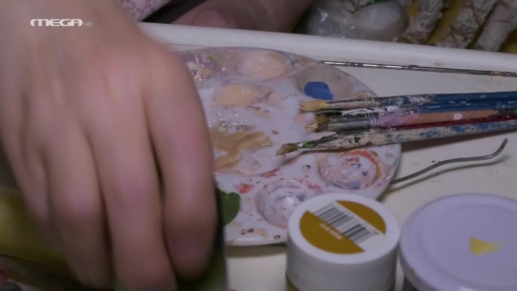 Οι χειροποίητες κούκλες της Ειρήνης με παραδοσιακές φορεσιές - 