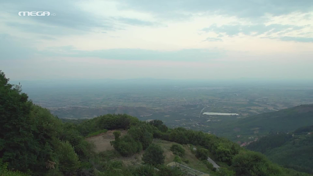 Μία παραδοσιακή ταβέρνα στον Δήμο Λίμνης Πλαστήρα, στις πλαγιές των Αγράφων