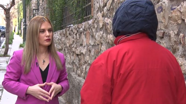 Παλαιό Φάληρο: Σε απόγνωση γυναίκα που κινδυνεύει να χάσει το σπίτι της – «Είμαι σε απελπισία»