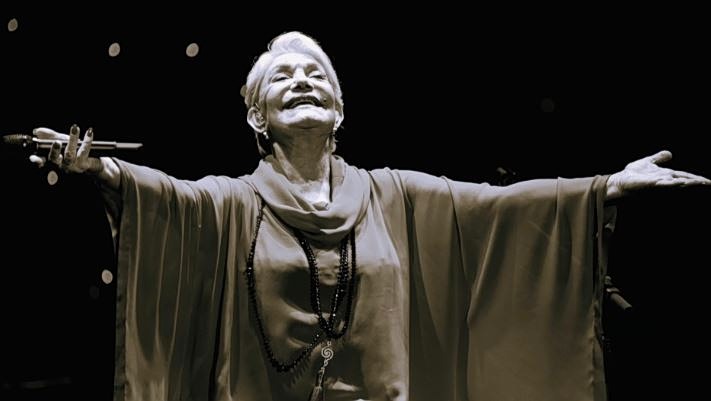 Ο αθλητικός κόσμος «αποχαιρετά» την Μαρινέλλα – Το «αντίο» του Βαγγέλη Μαρινάκη και της ΠΑΕ Ολυμπιακός