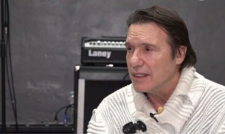 Στράτος Τζώρτζογλου: «Για τον γιο μου δίνω και τη ζωή μου – Είμαι ελεύθερος και ανοιχτός στον έρωτα»