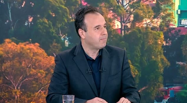 Δημήτρης Παπαστεργίου: «Θέμα ημερών οι αποφάσεις για την απαγόρευση της πρόσβασης στα social media για ανηλίκους»
