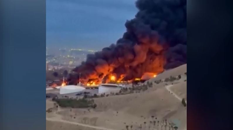 Νέα ιρανικά χτυπήματα σε διυλιστήρια στο Κουβέιτ – Μειώθηκε η πετρελαϊκή παραγωγή στον Περσικό Κόλπο