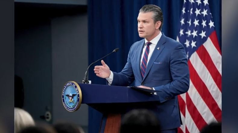 «Βόμβα» των Financial Times για τον υπουργό Πολέμου των ΗΠΑ – Χρηματιστής του επιχείρησε να επενδύσει εκατομμύρια στην άμυνα