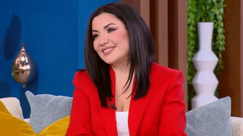 Μαριάννα Παπαμακαρίου: «Στην πορεία μου στο τραγούδι συνάντησα πολλές δυσκολίες – Όνειρο ζωής η συνεργασία με τον Αντώνη Ρέμο»