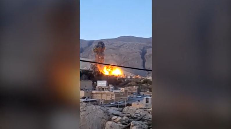 Μπαράζ επιθέσεων από ΗΠΑ και Ισραήλ στην Τεχεράνη – Στόχος πετρελαϊκές εγκαταστάσεις