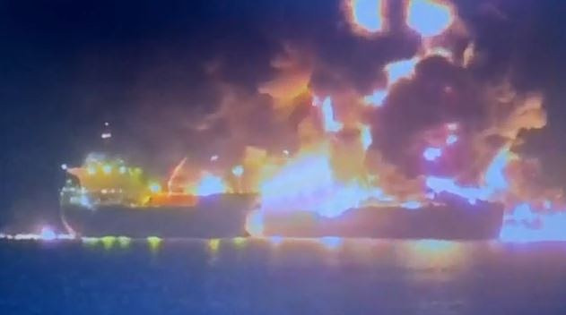 Περσικός Κόλπος: Δύο δεξαμενόπλοια χτυπήθηκαν στη Βασόρα – Πληροφορίες για 1 νεκρό ναυτικό