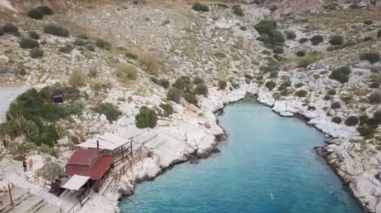 Λιμανάκια Βουλιαγμένης: «Σβήνουν» οι ελπίδες για τον 34χρονο δύτη που παρασύρθηκε στο «πηγάδι του διαβόλου»