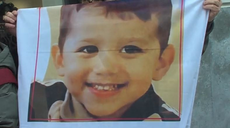 Εκδικάζεται η υπόθεση κακοποίησης μέχρι θανάτου του 3χρονου Άγγελου