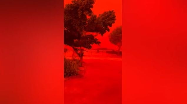 Αυστραλία: Πώς ο κυκλώνας «Narelle» έβαψε κόκκινο τον ουρανό