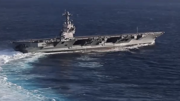 Πύρινος εφιάλτης το USS Gerald Ford – Η φωτιά στα πλυντήρια που «παρέλυσε» το αεροπλανοφόρο