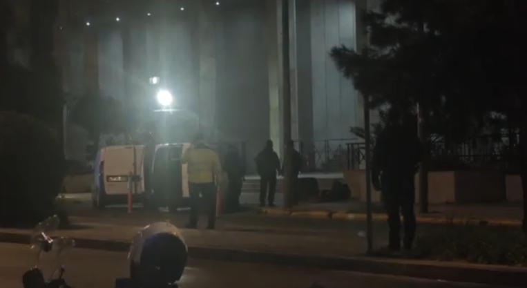 48χρονος από το Σουδάν συνελήφθη με χειροβομβίδες έξω από τη ΓΑΔΑ – Είχε απασχολήσει ξανά τις Αρχές