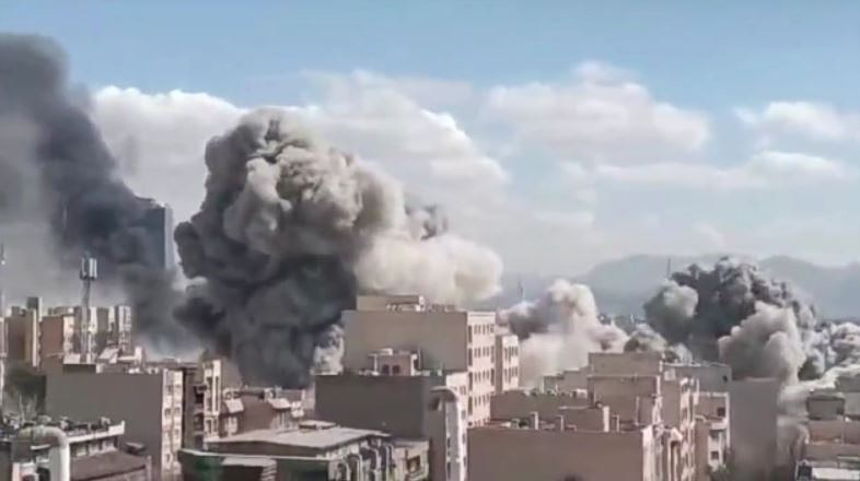 «Ο πόλεμος θα λήξει όταν ΗΠΑ και Ισραήλ εξολοθρεύσουν το οπλοστάσιο του Ιράν» – Ειδικοί αναλύουν τις εξελίξεις στη Μέση Ανατολή