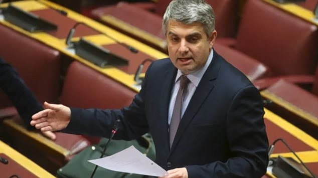 Διεγράφη από την ΚΟ του ΠΑΣΟΚ ο Οδυσσέας Κωνσταντινόπουλος – Παραδίδει την έδρα του