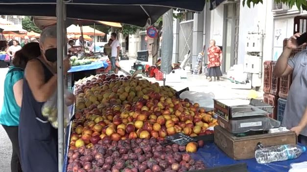 «Ράλι» ανατιμήσεων σε βασικά καταναλωτικά αγαθά – Ανήσυχοι οι καταναλωτές
