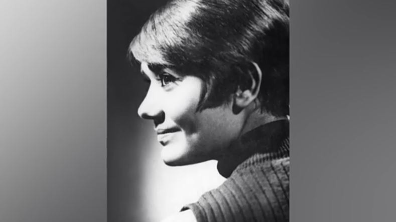 Μαρινέλλα: Η σχέση με τον Στέλιο Καζαντζίδη & ο μυστικός γάμος με τον Τόλη Βοσκόπουλο – Οι έρωτες της σπουδαίας τραγουδίστριας