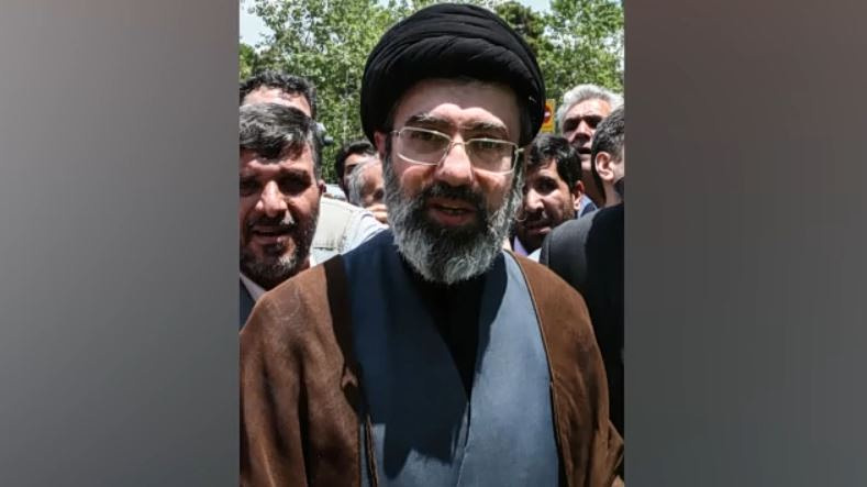 Ιράν: Άφαντος ο Μοτζταμπά Χαμενεΐ – Διαψεύδει ότι νοσηλεύεται στη Μόσχα ο Ιρανός πρέσβης στη Ρωσία